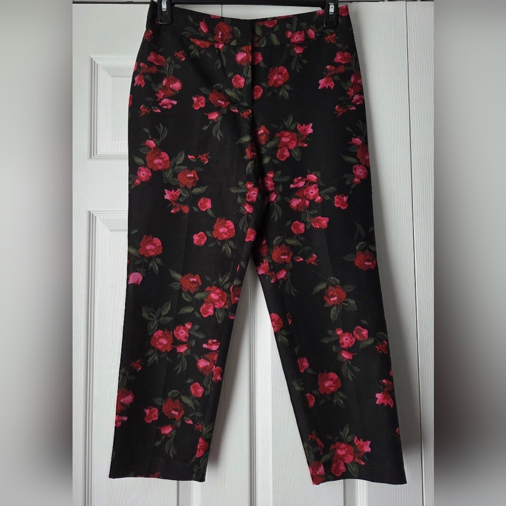 Talbots Heritage Petite Pants with Red Floral Print Size 8P Like New - Picture 2 of 11
